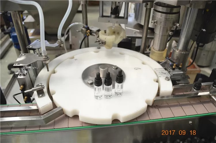 Електронна машина для наповнення рідини перистальтичним насосом